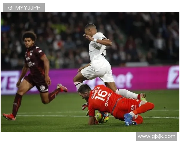 西甲激战那不勒斯逆转巴黎圣日耳曼神奇扑救点燃全场激情