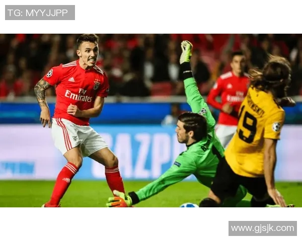 欧联杯精彩对决里昂大胜本菲卡晋级点球大战引爆全场热情 欧联杯精彩对决里昂大胜本菲卡晋级点球大战引爆全场热情