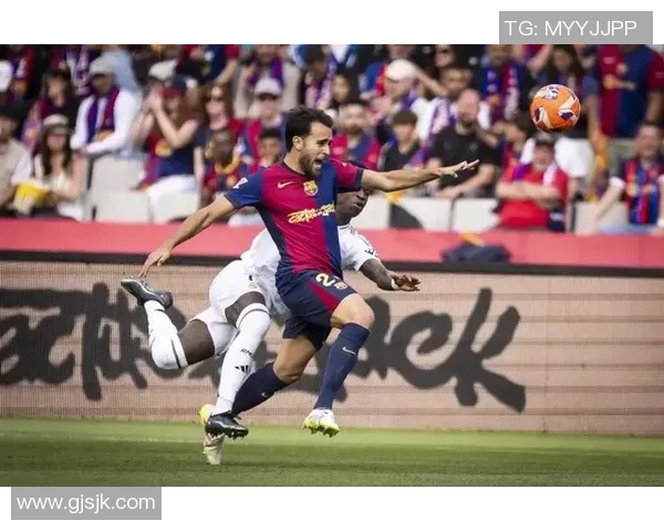 巴萨逆转皇马4-3精彩绝伦全场沸腾赛后点评引发热议 巴萨逆转皇马4-3精彩绝伦全场沸腾赛后点评引发热议