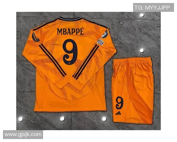 足总杯精彩对决皇马与多特蒙德1比1平局帽子戏法引发全场热潮