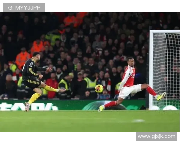 意甲激战曼联绝杀阿森纳全场沸腾精彩瞬间回顾