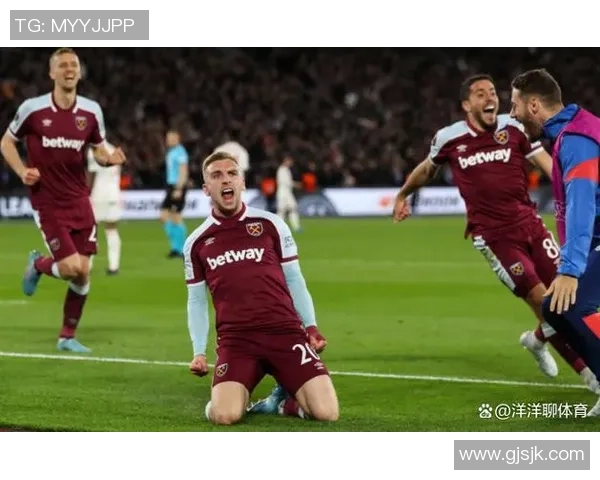 足总杯精彩对决多特蒙德大胜那不勒斯乌龙球引发争议与热议